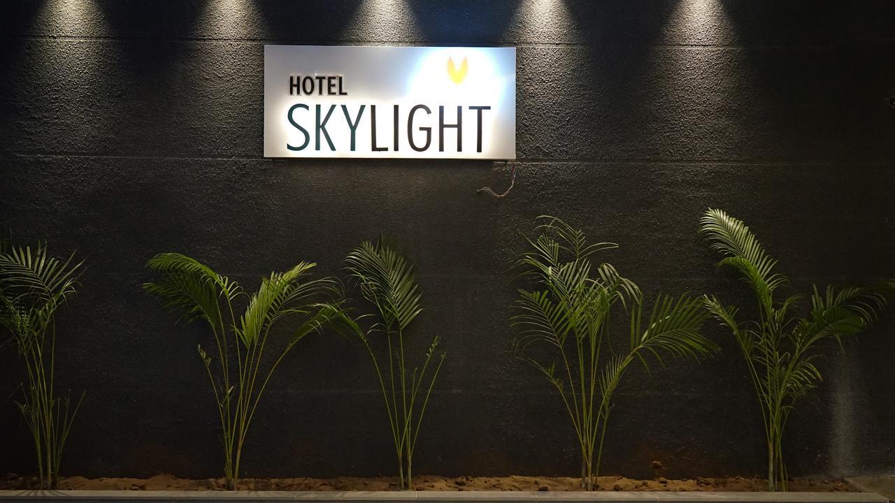 Hotel Skylight Vadodara Eksteriør billede